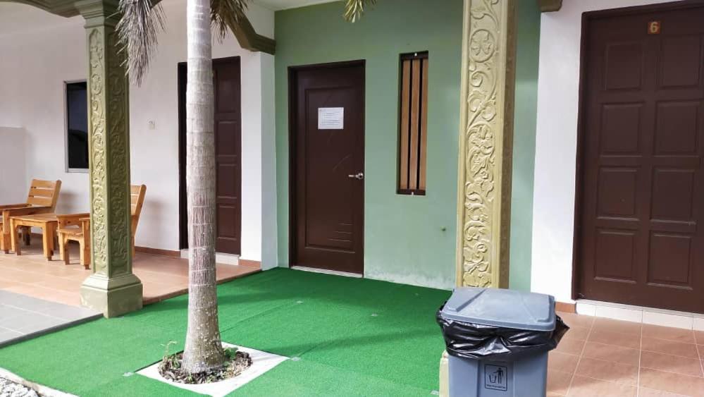 The Nutshell Chalet Langkawi Пантай Ченанг Екстериор снимка