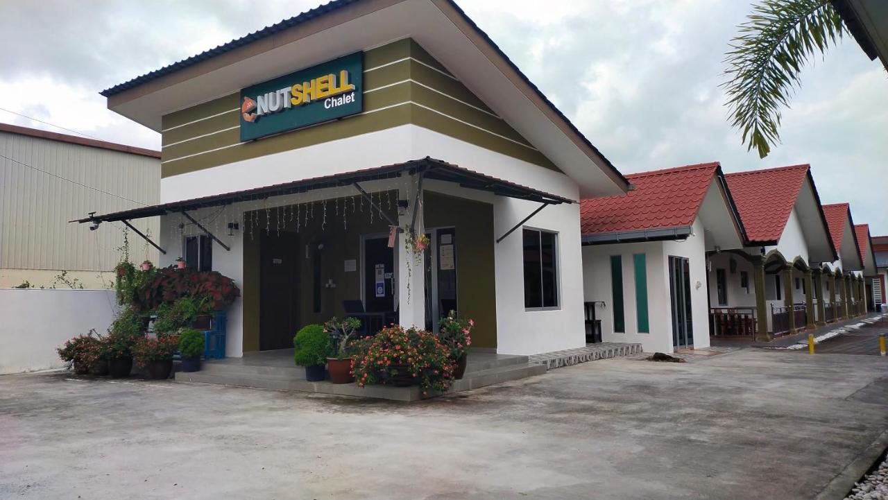 The Nutshell Chalet Langkawi Пантай Ченанг Екстериор снимка