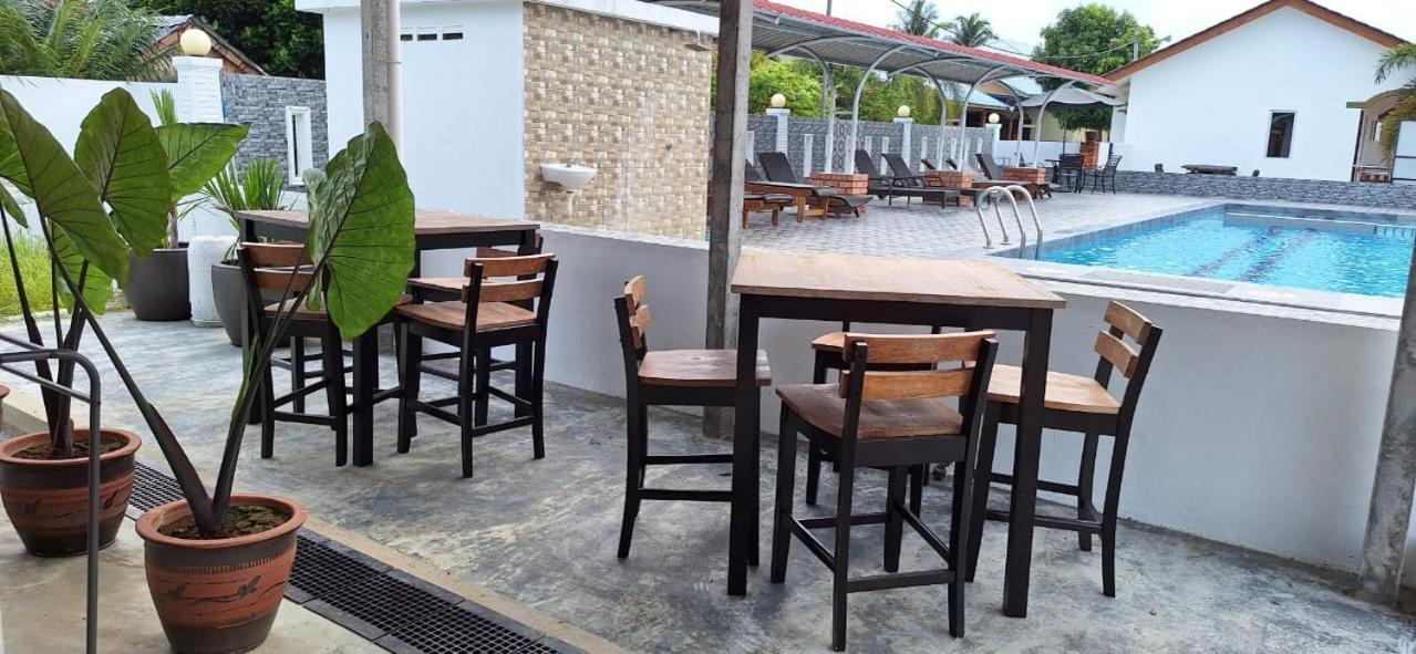 The Nutshell Chalet Langkawi Пантай Ченанг Екстериор снимка