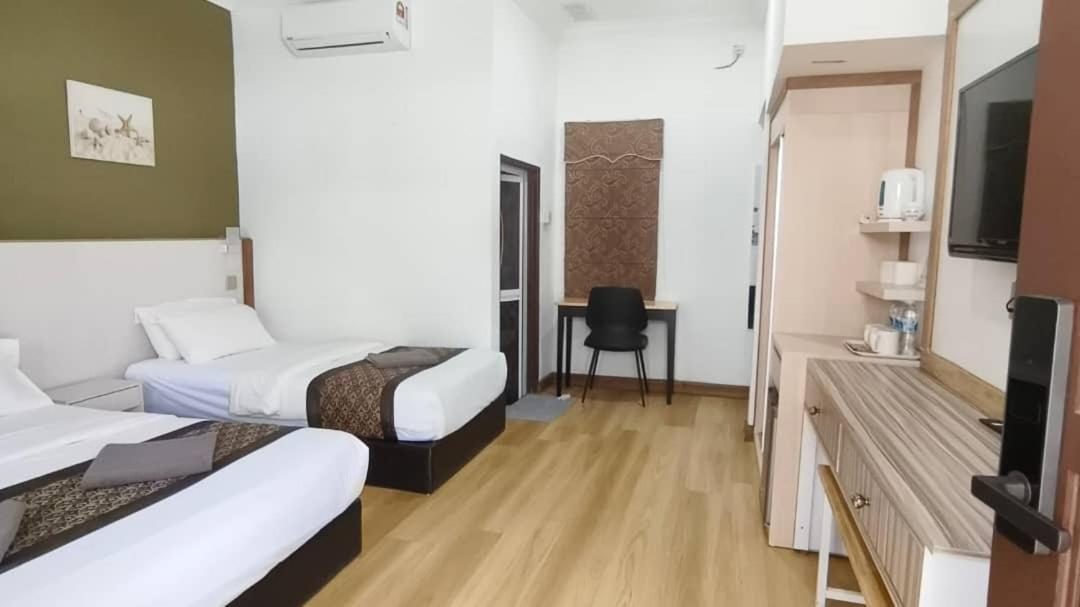 The Nutshell Chalet Langkawi Пантай Ченанг Екстериор снимка